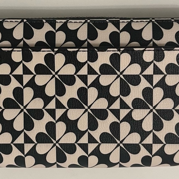 Kate Spade Black and White Geometric Wallet - Picture 2 of 4